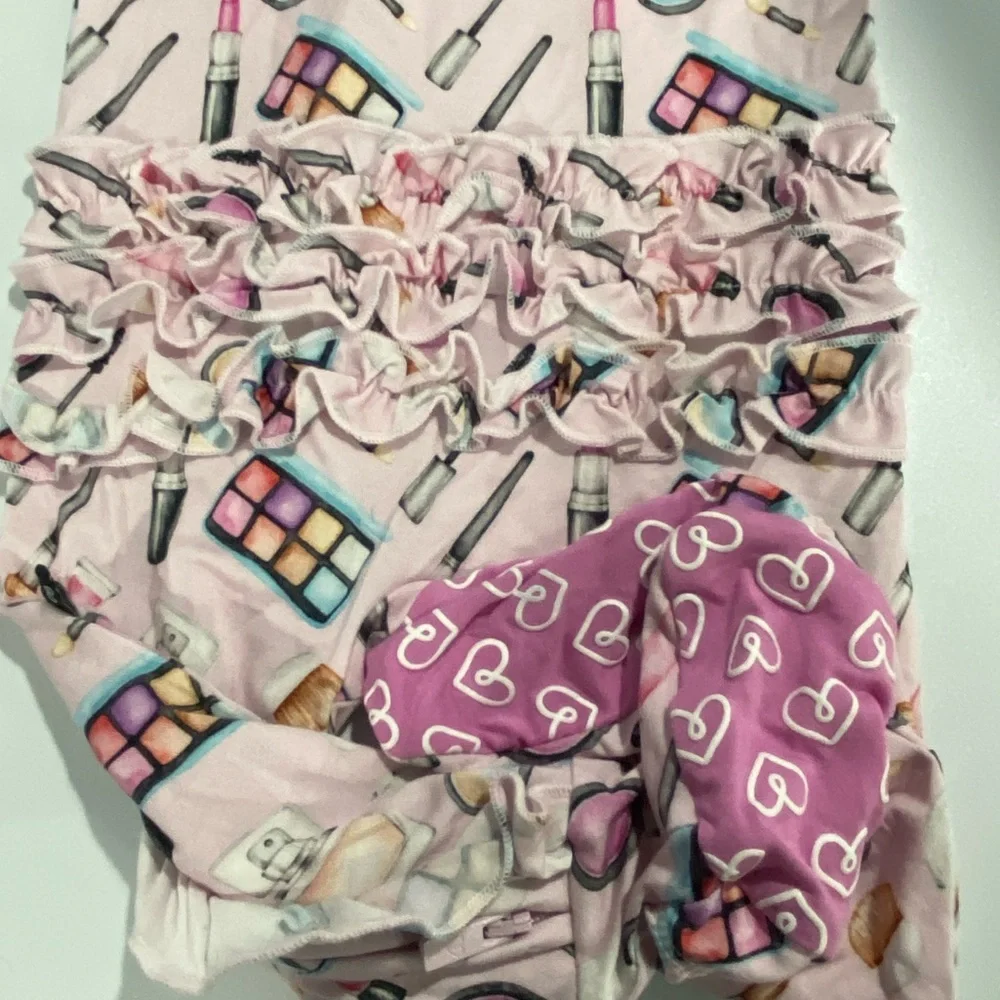Charming Pink Makeup‎ Print Kids Footie